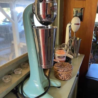 Vintage milkshake makers in excellent condition!