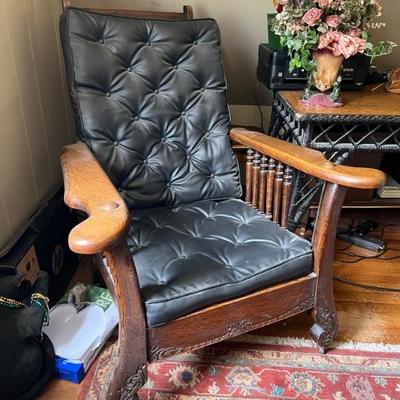 Vintage oak morris chair - great condition 