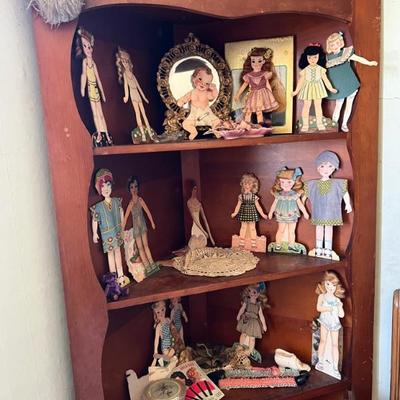 vintage paper dolls and accessories