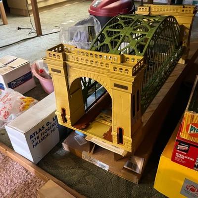 Dozens and Dozens of trains - engines, boxcars and tracks, stations, bridges and parts!
