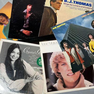 (7PC) RECORDS ABOUT LOVE | Vinyl record albums, including: Crystal Gayle, Air Supply Lost in Love, Anne Murray Letâ€™s Keep it That Way,...