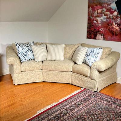 CORNER SOFA | Large Broyhill corner couch with cream damask upholstery. - l. 105 x w. 36 x h. 35 in (Length Diagonally measured)