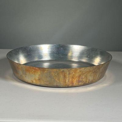 COPPER BAKEWARE | Round copper baking dish, no apparent markings. dia. 11-1/4 in 
