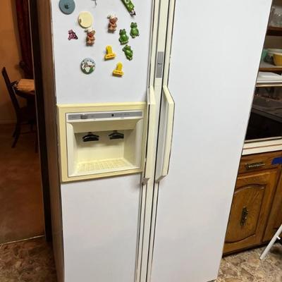 Amana Refrigerator 