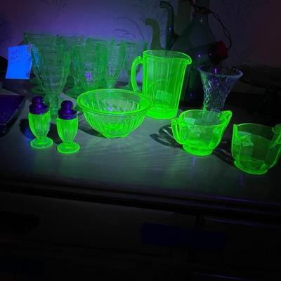 Green Uranium  Vaseline Glass