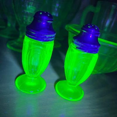 Green Uranium  Vaseline Glass Salt & Pepper Shakers
