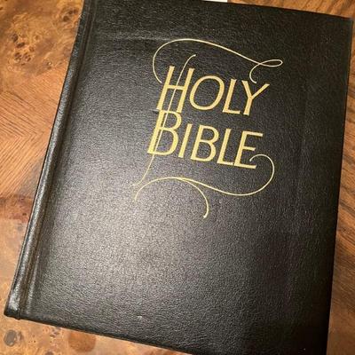 Large Family Holy Bible 