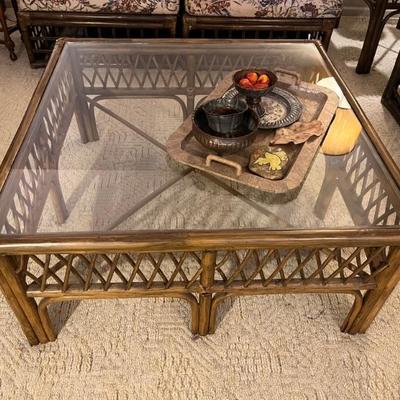 1970s rattan sectional, 6 pieces, 2 etageres, coffee table and end table