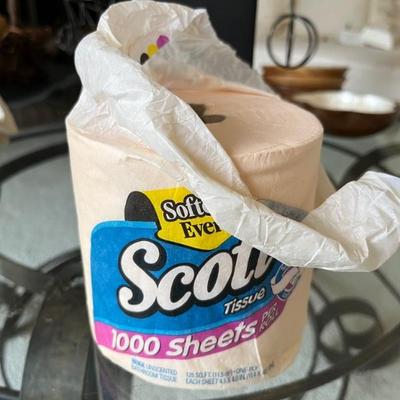 OMG! Colored toilet paper! Miss Sophia hasn't seen this since the early 80s! She always wanted her mother to buy her the pink ones...