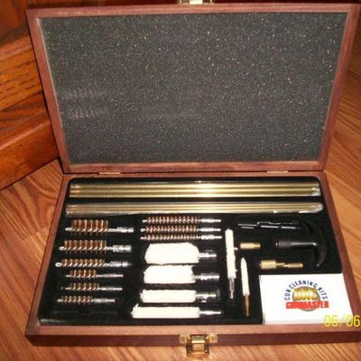 Gun cleaning kit