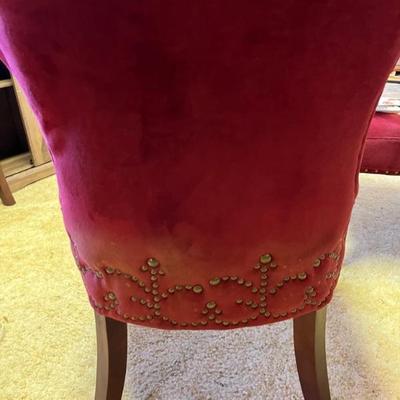 4 of these chairs
Nailhead back 