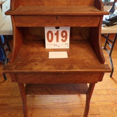 Ancestral Farwell family made country desk. 1840s era
