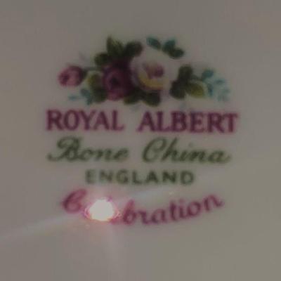 Royal Albert - Celebrstions set of 12