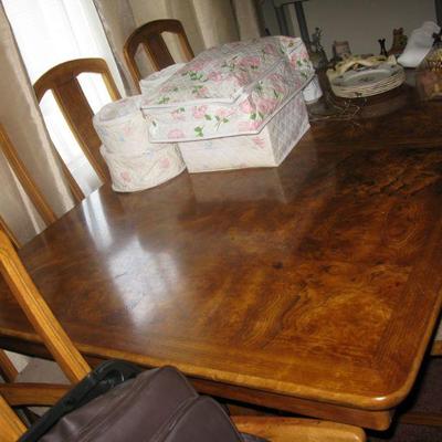DINING ROOM TABLE WITH CHAIRS AND LEAVES   BUY IT NOW $ 395.00