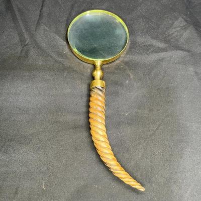 Wooden curved handle Magnifying Glass
