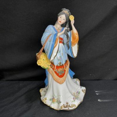 Danbury Mint Chrysanthemum Princess by Lena Liiu