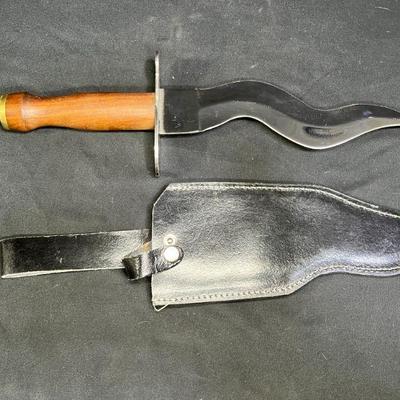 Kris Knife with leather sheath