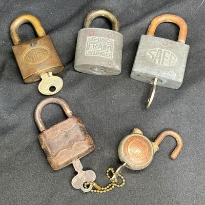 5 Vintage Working Pad Locks