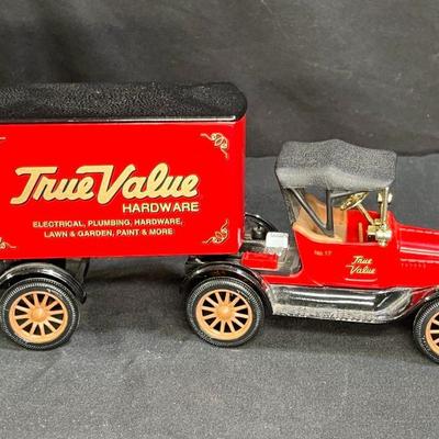 ERTL True Value Model T Runabout & Trailer