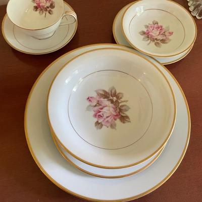 11 place settings