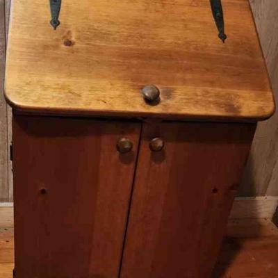 KVF069 - Vintage Wooden Storage Box