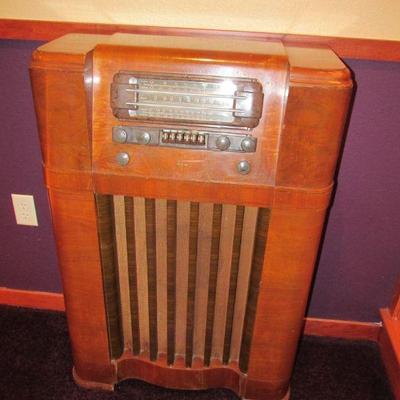 Airline vintage radio