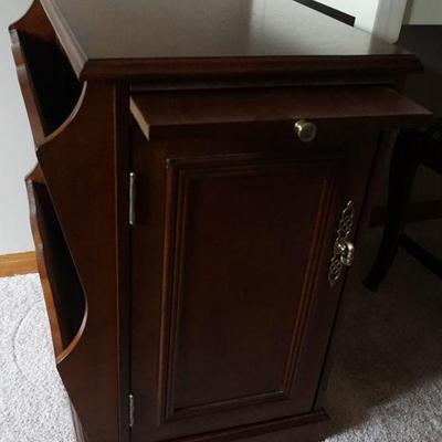 End Table with Magazine Holder