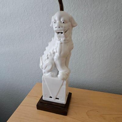 White ceramic Foo Dog Lamp