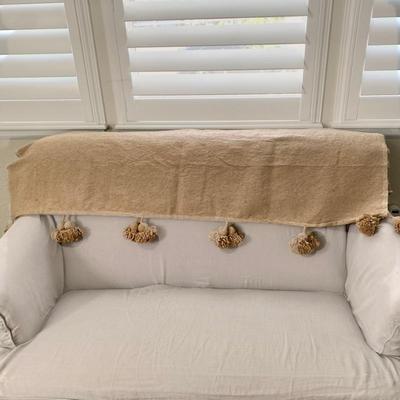Linen Throw Blanket in Natural Color.Â  European linen with Large pomps on two edges
