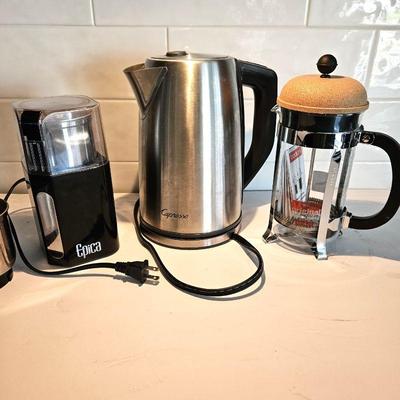 Capresso H20 - French Coffee Press and Coffee Bean Grinder Set
