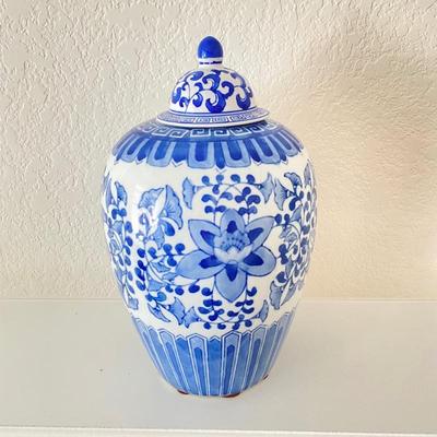 Blue & White Porcelain Chinoiserie Ginger Jar