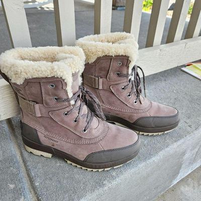 Women's Sorel Fully Fleece Lined Waterproof Winter Boots Size 9.5 - 