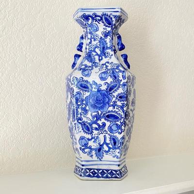 Blue & White Porcelain Chinoiserie Vase