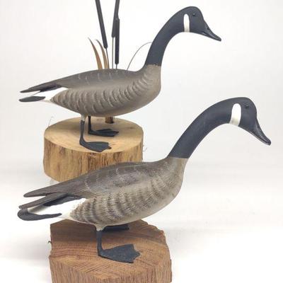 Pair Dave Stavely Mini Canada Goose Carvings