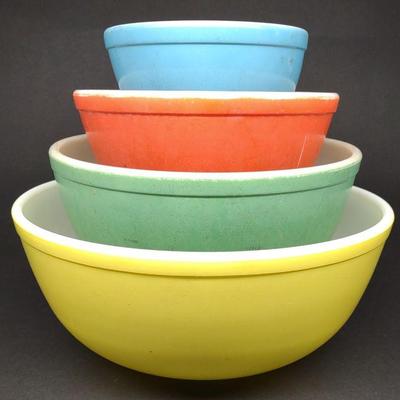 4 1940s Pyrex Primary Color Mixing Bowls