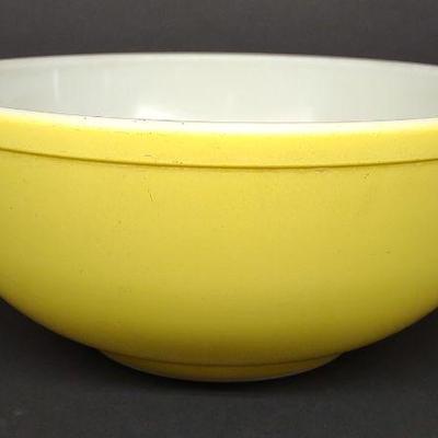 1945 Pyrex Primary Yellow Mixing Bowl (TM REG)