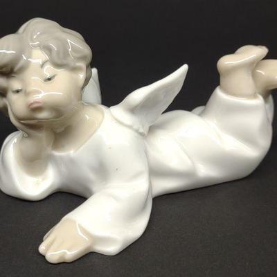 Lladro 4541 Angel Laying Down Porcelain Figure