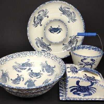 4 Blue & White Spongeware Crab Bowls & Serveware