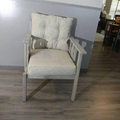Solid Wood Guitar Chair with 2 Cushions