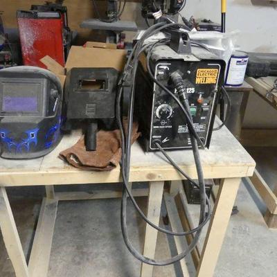 Chicago Electric Welding Flux 125 Welder #63582 with Goodies