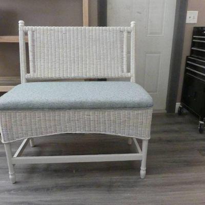 Solid Wood Wicker Bench Seat