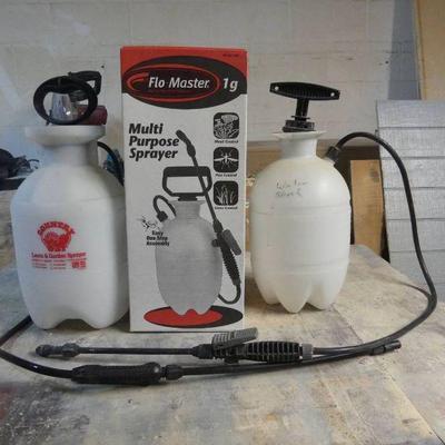 3 1-Gallon Sprayers