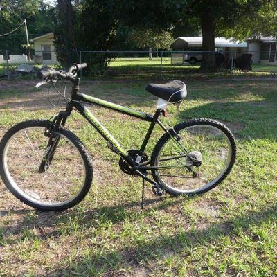 Roadmaster Granite Peak Men's Mountain Bike - 26" Wheels - Black/Yellow