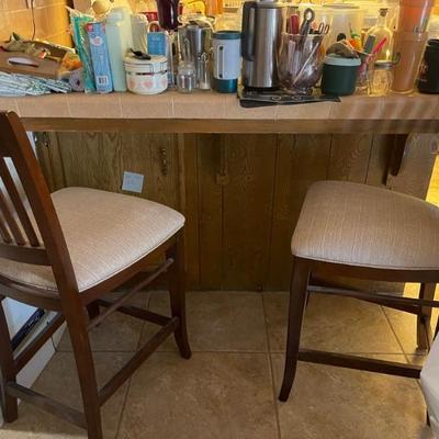 Bar stools Ashley furniture 