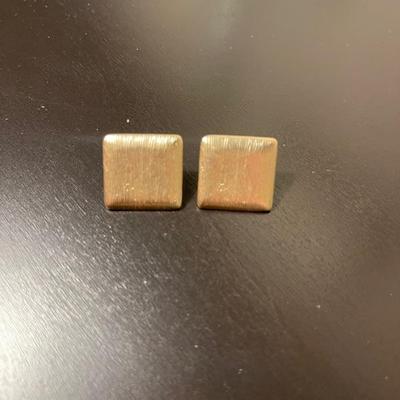 Chico's Gold Tone Earrlings