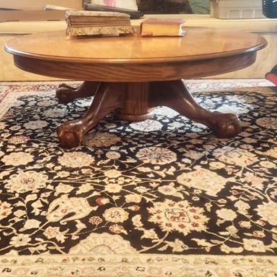 Coffee table and rug 