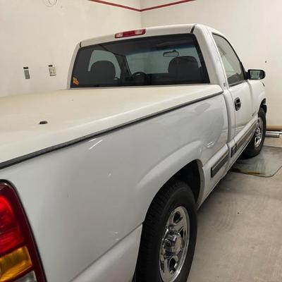 1999 Chevy Silverado 1500 shortbed 
B8 5.3 lit engine 2 wheel drive . 138,996 miles 
UP FOR BIDS starting at $2800