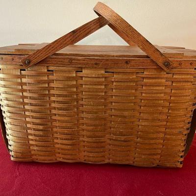 picnic baskets