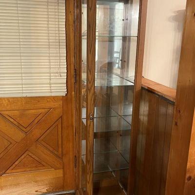 Curio cabinet w/4 glass shelves
