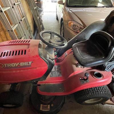 Troy-Bilt riding mower 42" cut